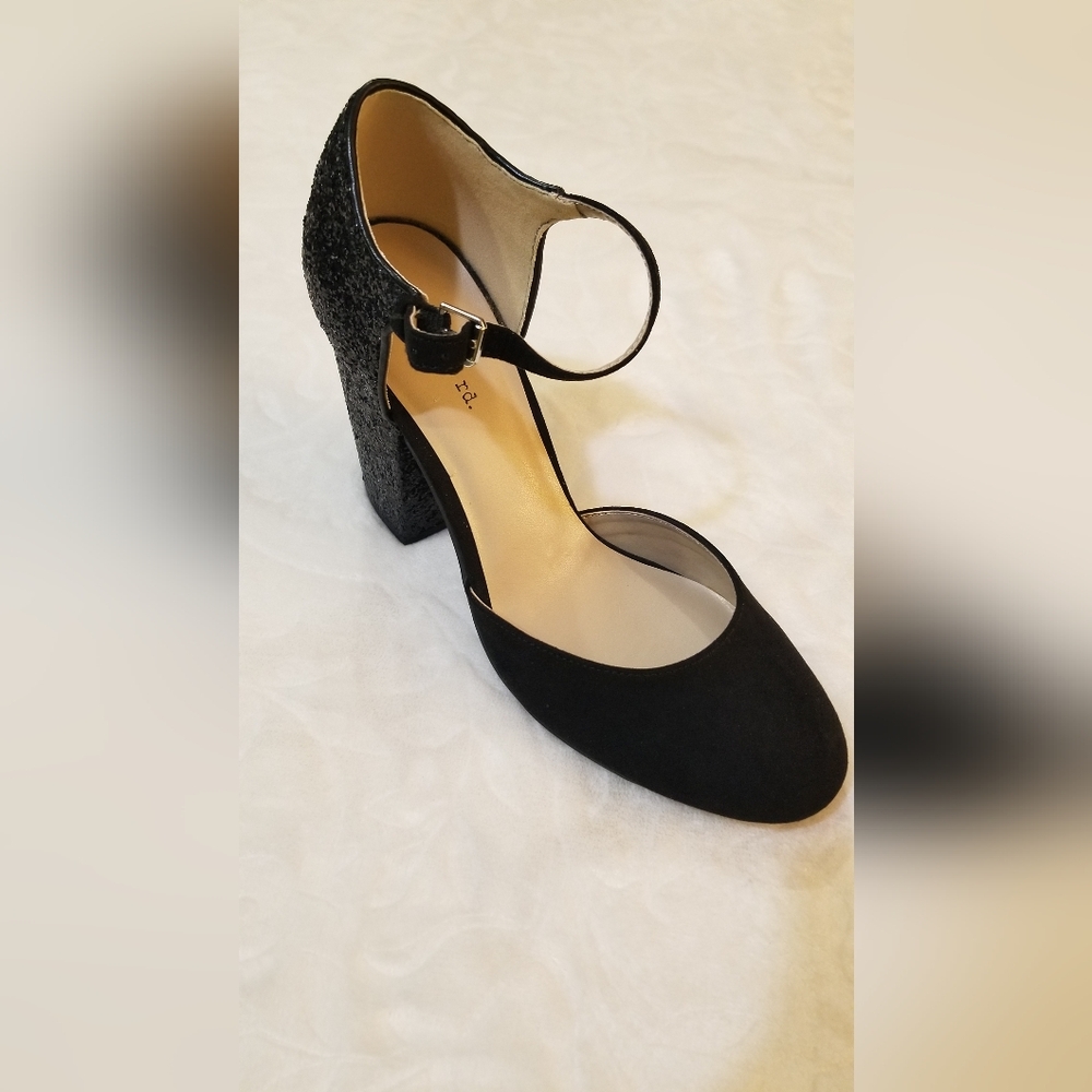 Indigo Rd Black Multi Fabric Leather Suede Strap Block Heels 8.5  New in Box